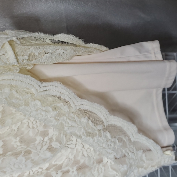 American Rag Lace Cream Color Skater Dress Woman's Size Small - Picture 3 of 6